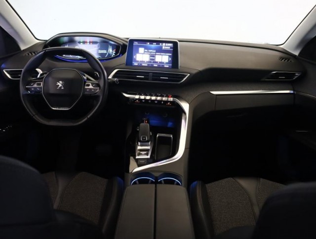 Peugeot 3008  1.2 PureTech Allure