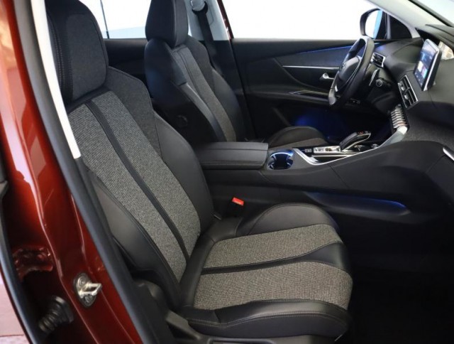 Peugeot 3008  1.2 PureTech Allure