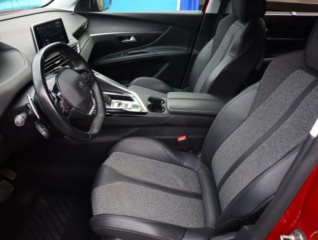 Peugeot 5008  1.5 BlueHDi Allure