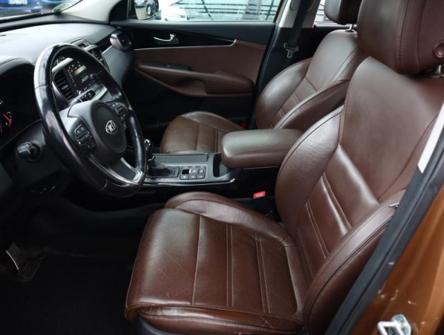 Kia Sorento  2.2 CRDi 
