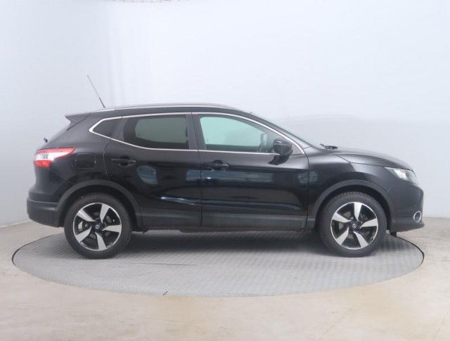 Nissan Qashqai  1.2 DIG-T N-Connecta