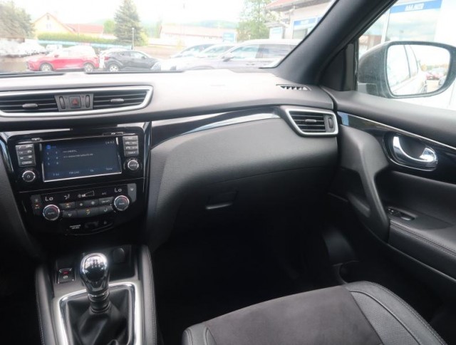 Nissan Qashqai  1.2 DIG-T N-Connecta