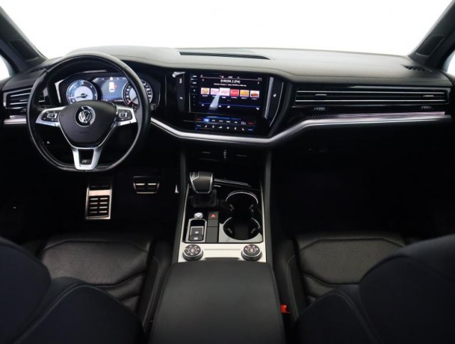 Volkswagen Touareg  3.0 TDI R-Line