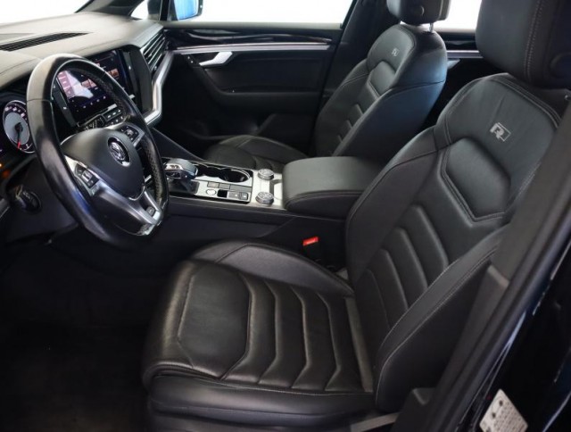 Volkswagen Touareg  3.0 TDI R-Line