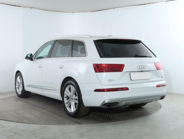 Audi Q7  3.0 TDI 