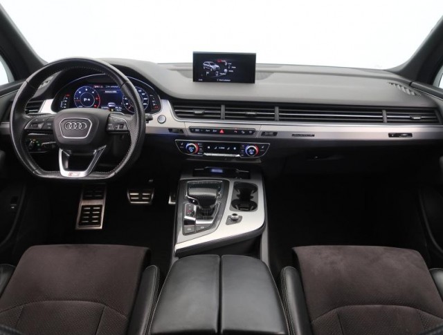 Audi Q7  3.0 TDI 