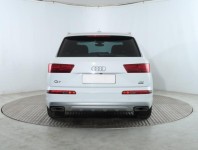 Audi Q7  3.0 TDI 