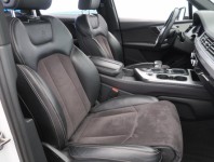 Audi Q7  3.0 TDI 