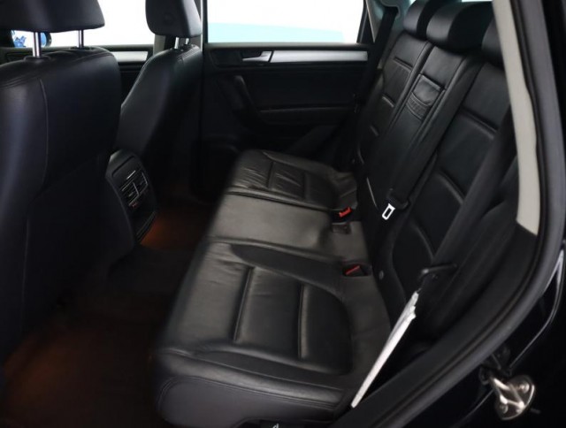 Volkswagen Touareg  3.0 TDI Business