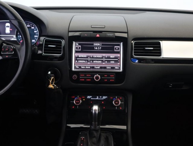 Volkswagen Touareg  3.0 TDI Business