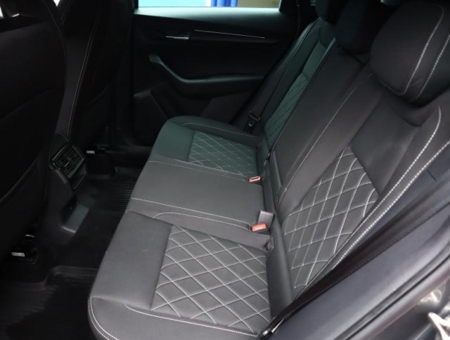 Škoda Karoq  1.5 TSI Sportline