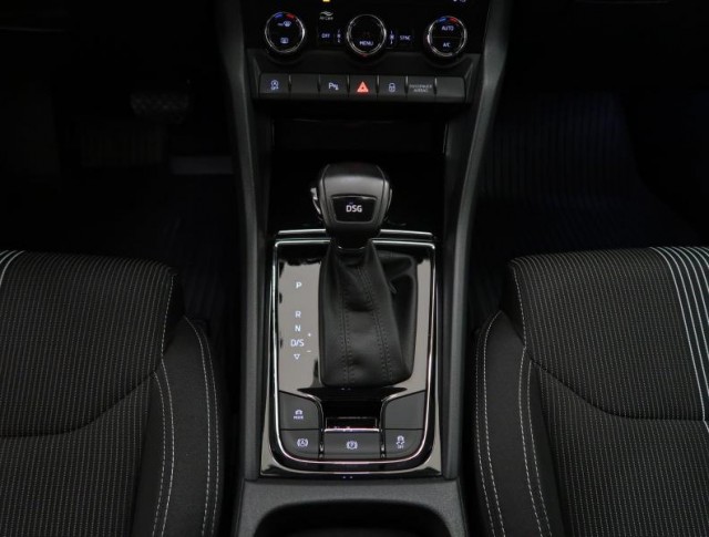 Škoda Karoq  1.5 TSI Style Plus