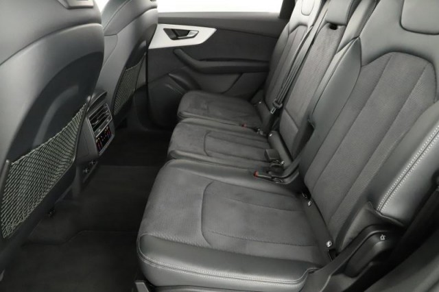 Audi Q7  50 TDI S-Line