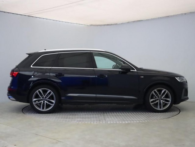 Audi Q7  50 TDI S-Line
