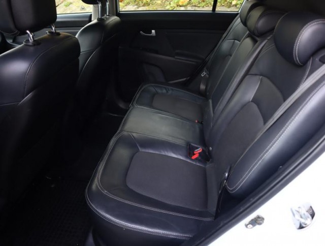 Kia Sportage  2.0 CRDi 