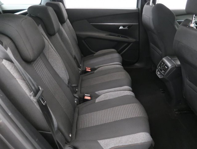 Peugeot 5008  1.5 BlueHDi Active