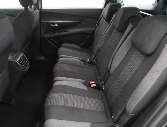 Peugeot 5008  1.5 BlueHDi Active