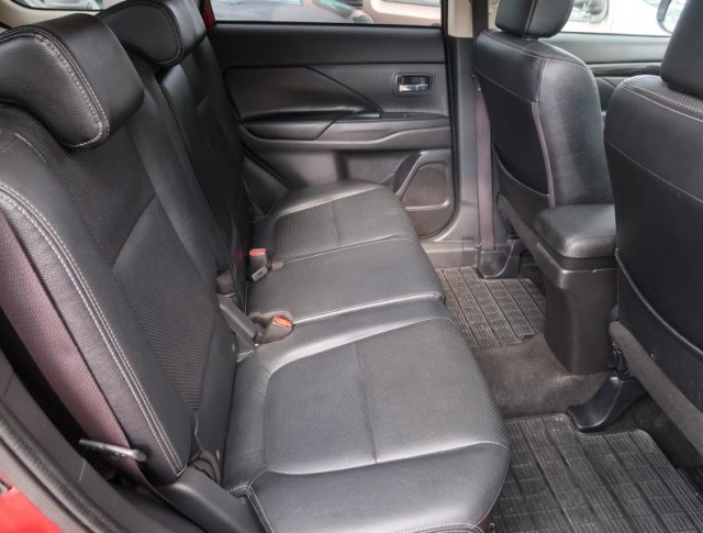 Mitsubishi Outlander  2.2 DI-D 