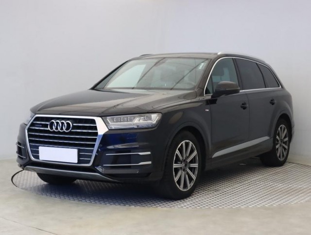 Audi Q7  3.0 TDI 
