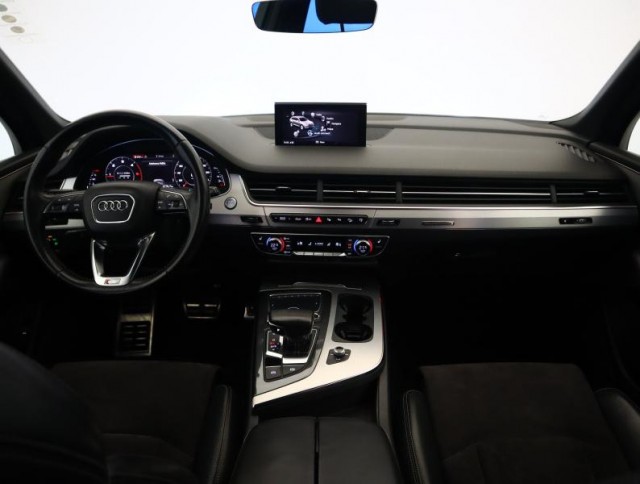 Audi Q7  3.0 TDI 