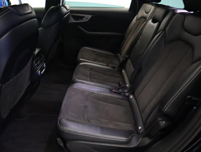 Audi Q7  3.0 TDI 