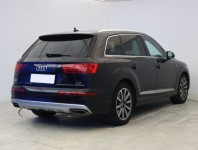 Audi Q7  3.0 TDI 