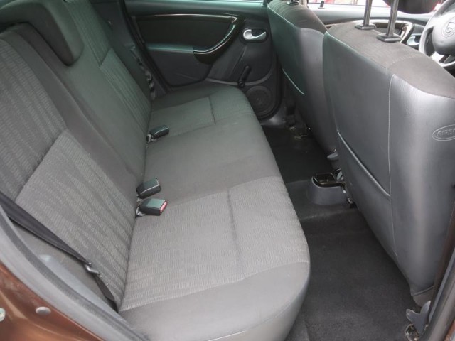 Dacia Duster  1.6 16V 