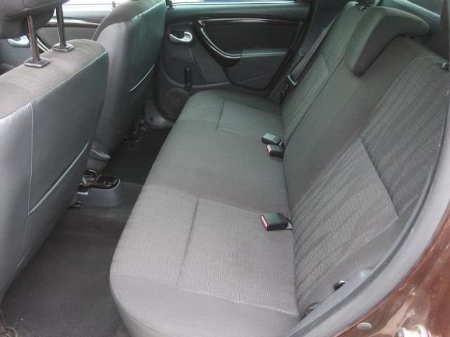 Dacia Duster  1.6 16V 