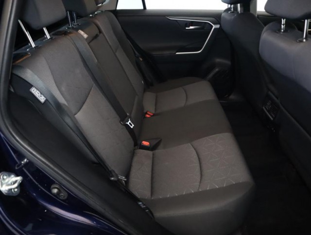 Toyota RAV 4  2.0 Valvematic 