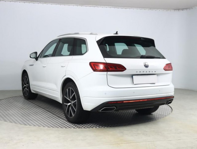 Volkswagen Touareg  3.0 TDI R-Line