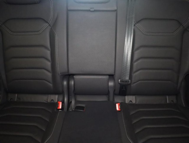 Volkswagen Touareg  3.0 TDI R-Line