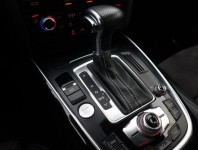 Audi Q5  3.0 TDI S line