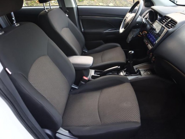 Mitsubishi ASX  1.6 MIVEC Inform