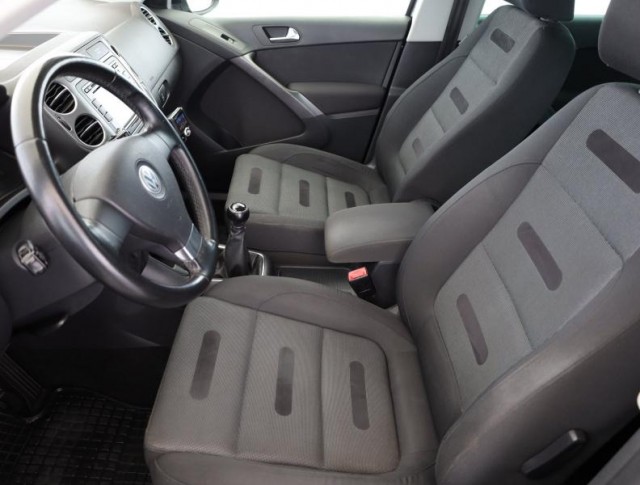 Volkswagen Tiguan  2.0 TSI 