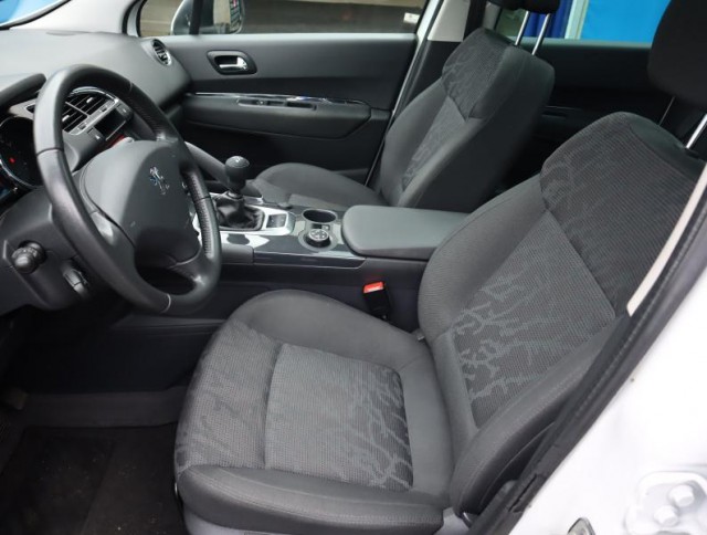 Peugeot 3008  1.6 HDi 