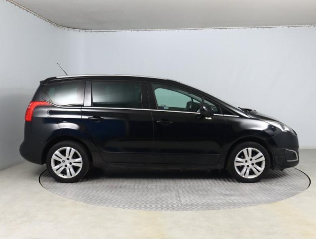 Peugeot 5008  1.6 HDi 
