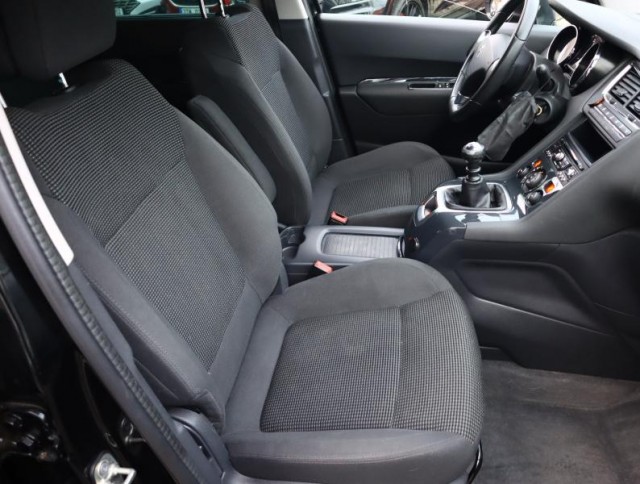 Peugeot 5008  1.6 HDi 