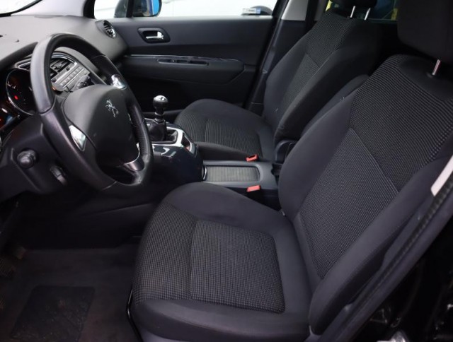 Peugeot 5008  1.6 HDi 