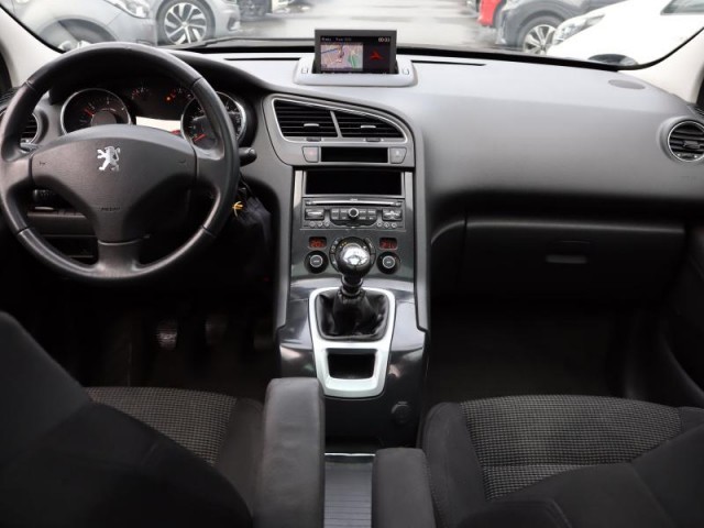 Peugeot 5008  2.0 BlueHDi 