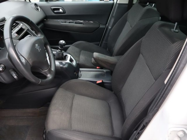 Peugeot 5008  2.0 BlueHDi 