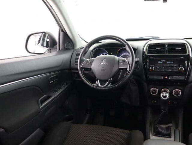 Mitsubishi ASX  1.6 MIVEC 