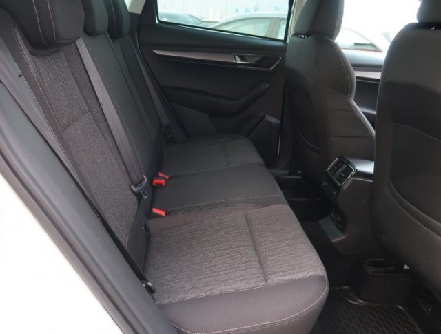 Škoda Karoq  1.6 TDI Style Plus