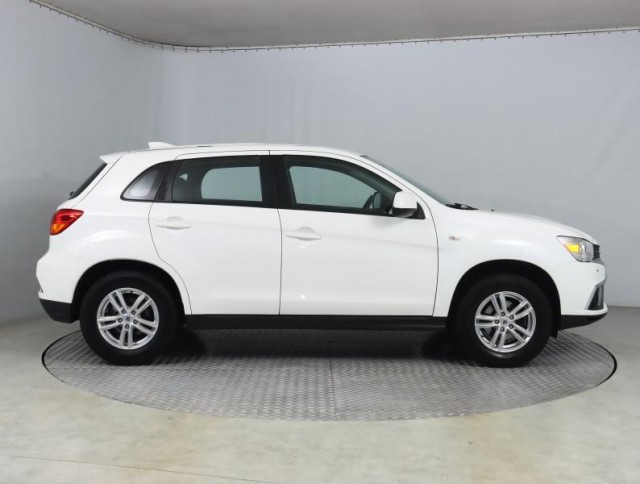 Mitsubishi ASX  1.6 MIVEC Inform