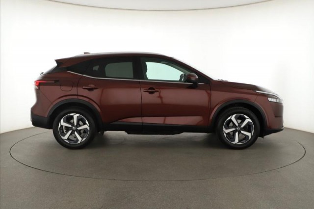 Nissan Qashqai  1.3 DIG-T MHEV 