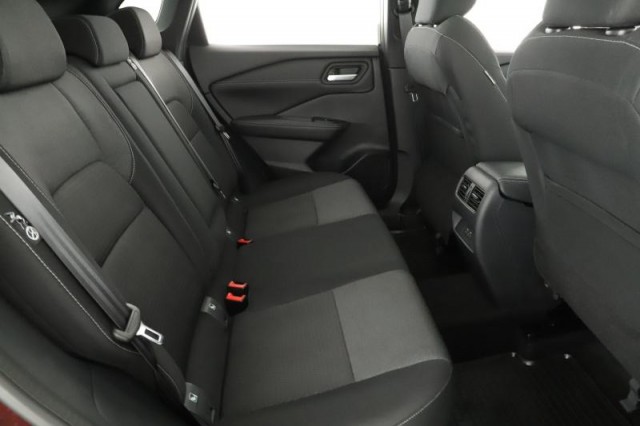 Nissan Qashqai  1.3 DIG-T MHEV 