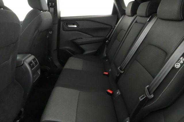 Nissan Qashqai  1.3 DIG-T MHEV 