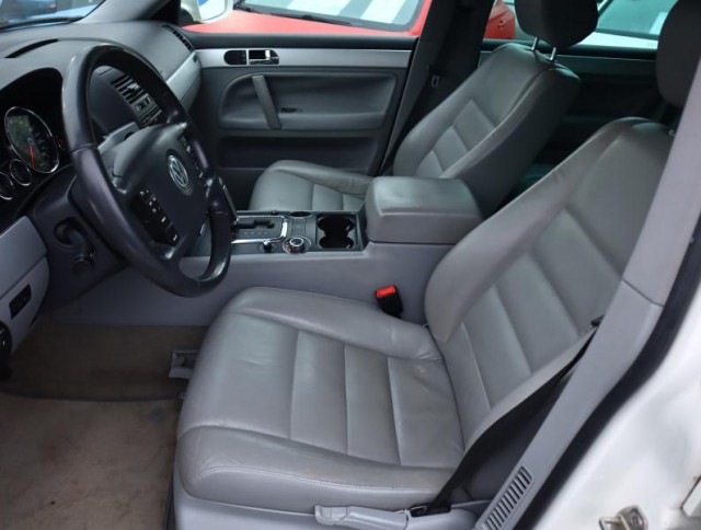 Volkswagen Touareg  3.0 TDI 