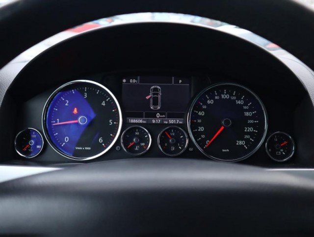 Volkswagen Touareg  3.0 TDI 