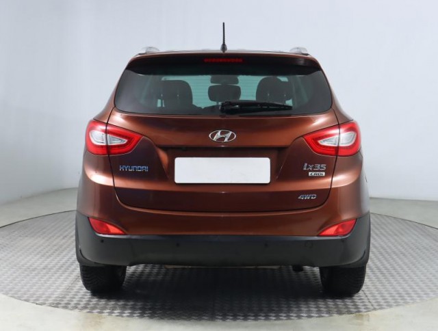 Hyundai ix35  2.0 CRDi Trikolor