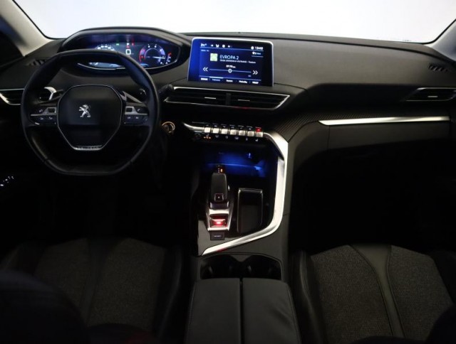 Peugeot 3008  1.6 BlueHDi Allure